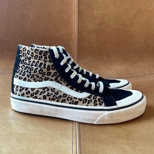 Suede Vans Mini Leopard Sk8-Hi 138 Decon size 9 Womens / 7.5 Mens